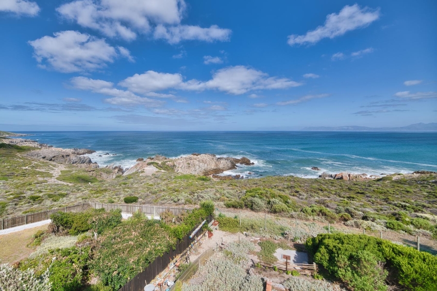 5 Bedroom Property for Sale in De Kelders Western Cape